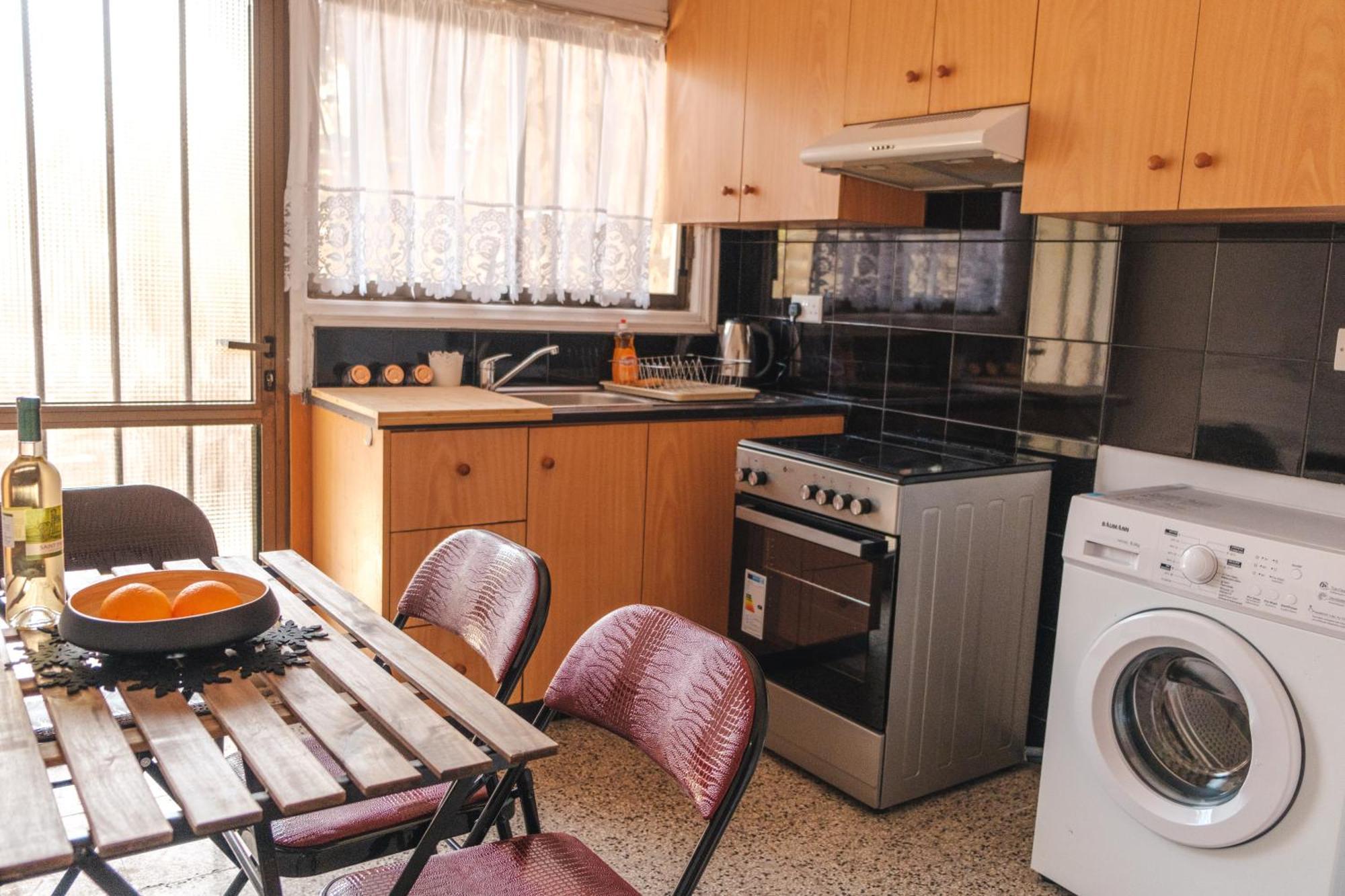 Serenityone - Centrally Located One Bedroom Apt ไอยานาปา ภายนอก รูปภาพ