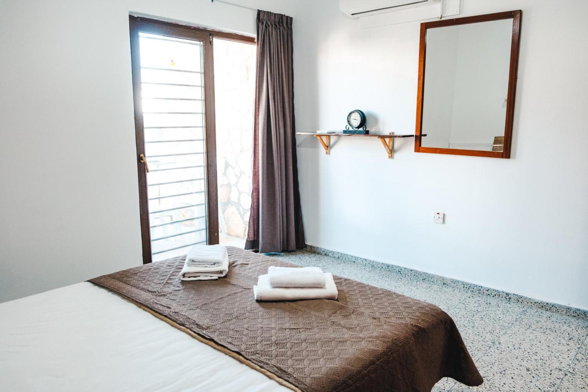 Serenityone - Centrally Located One Bedroom Apt ไอยานาปา ภายนอก รูปภาพ